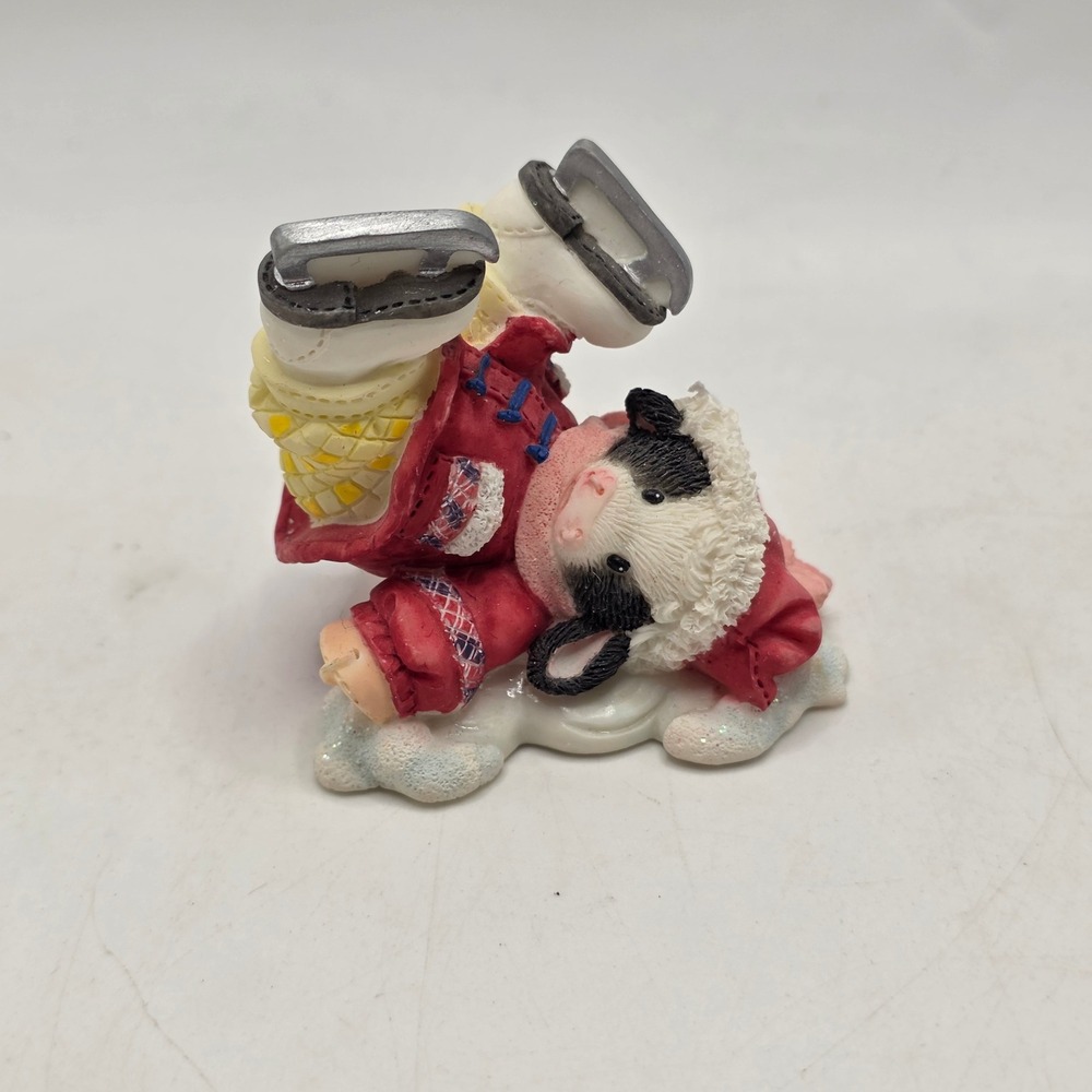 Enesco Mary's Moo Moos Falling For Moo Cow Ice Skating Figurine 372765 1998 Box